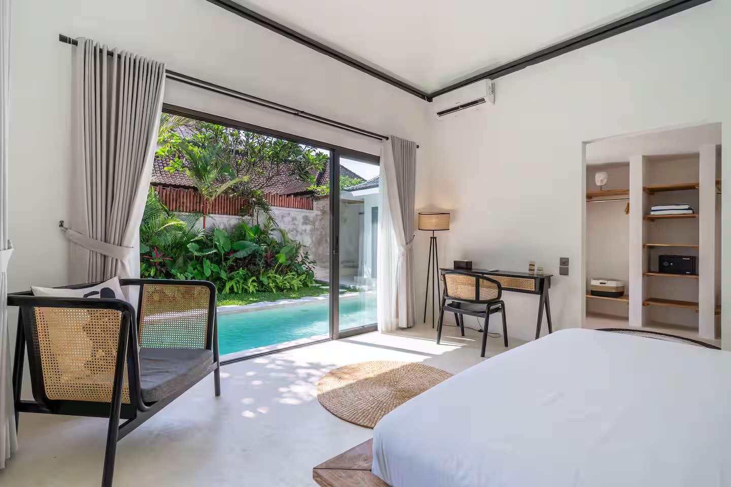 Second bedroom with pool view